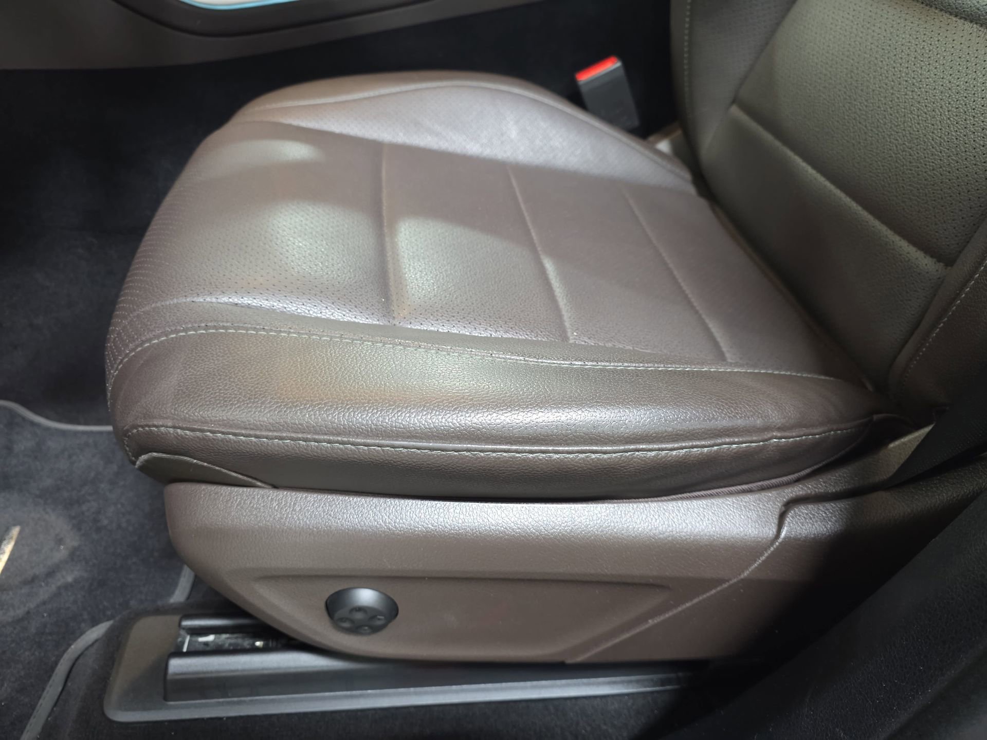 Used 2021 Mercedes-Benz GLS 450 4MATIC image 28