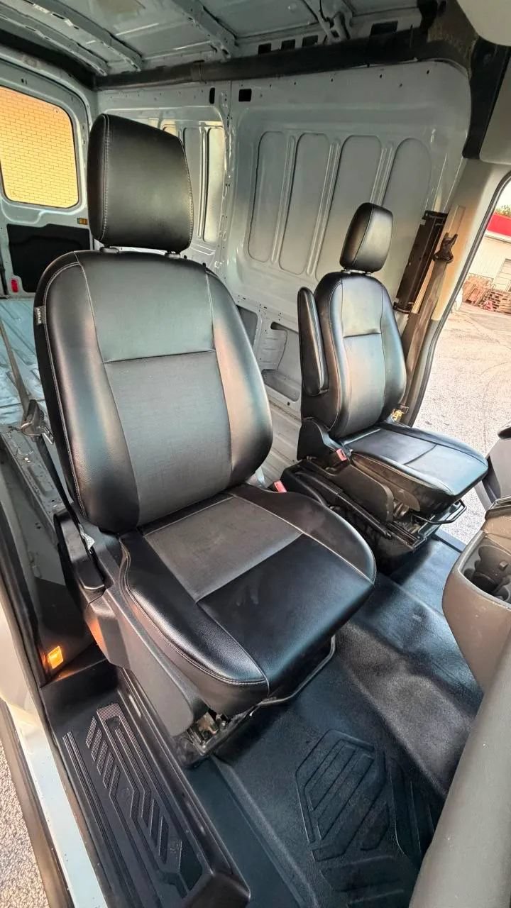 Used 2020 Ford Transit 250 Medium Roof AWD w/ Load Area Protection Package image 20