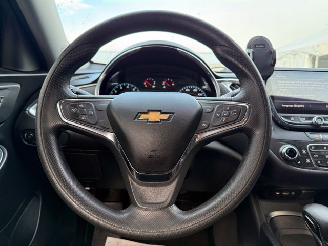 Used 2021 Chevrolet Malibu LT FWD image 18