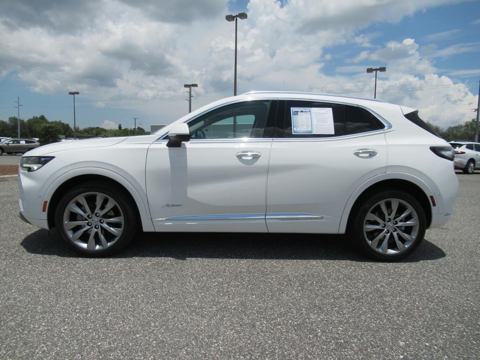 Used 2022 Buick Envision Avenir w/ Technology Package II FWD image 4