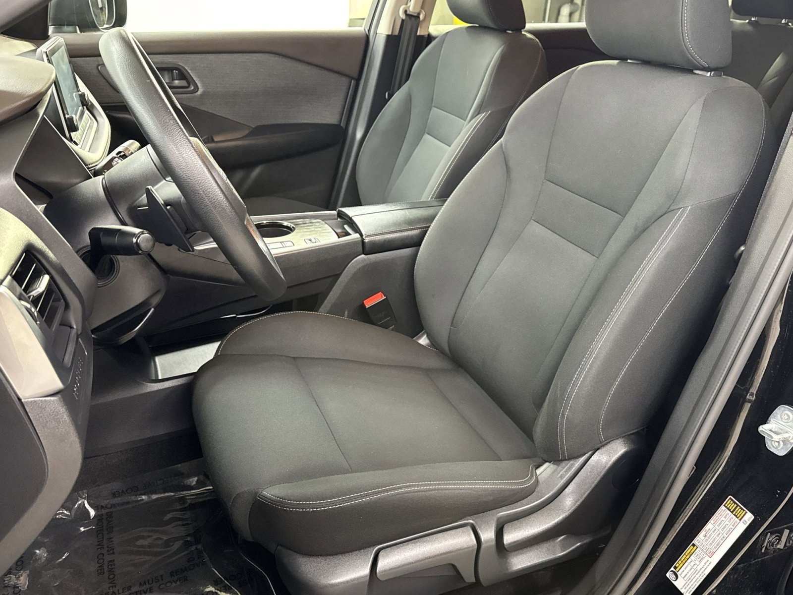 Used 2023 Nissan Rogue S image 17