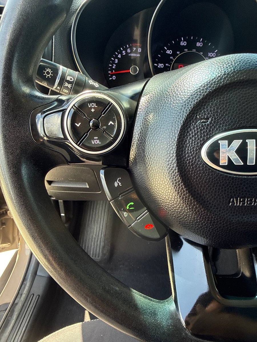 Used 2015 Kia Soul FWD image 10