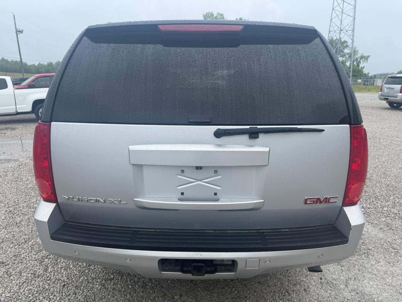 Used 2013 GMC Yukon XL 2500 SLT AWD/4WD image 4