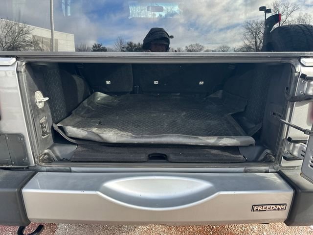 Used 2015 Jeep Wrangler Unlimited Sahara w/ Dual Top Group image 22