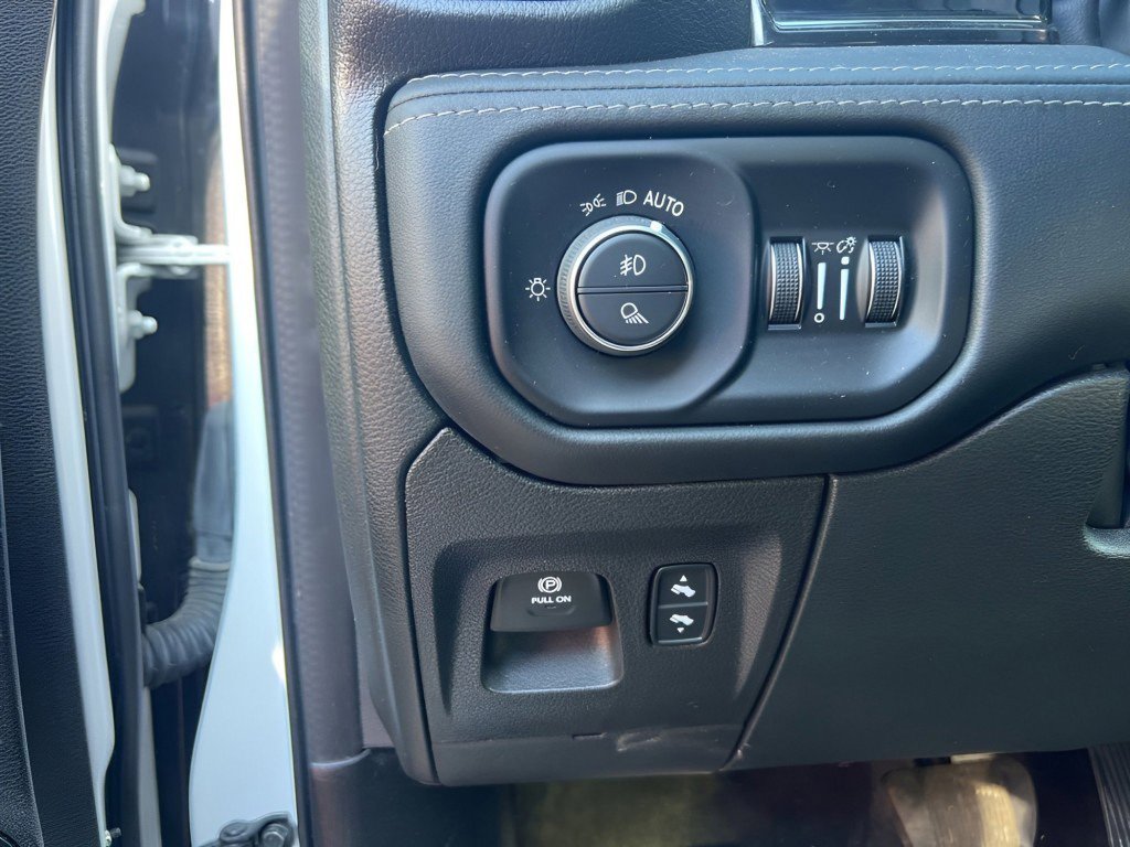 Used 2022 RAM 1500 Limited w/ Body-Colour Bumper Group image 20