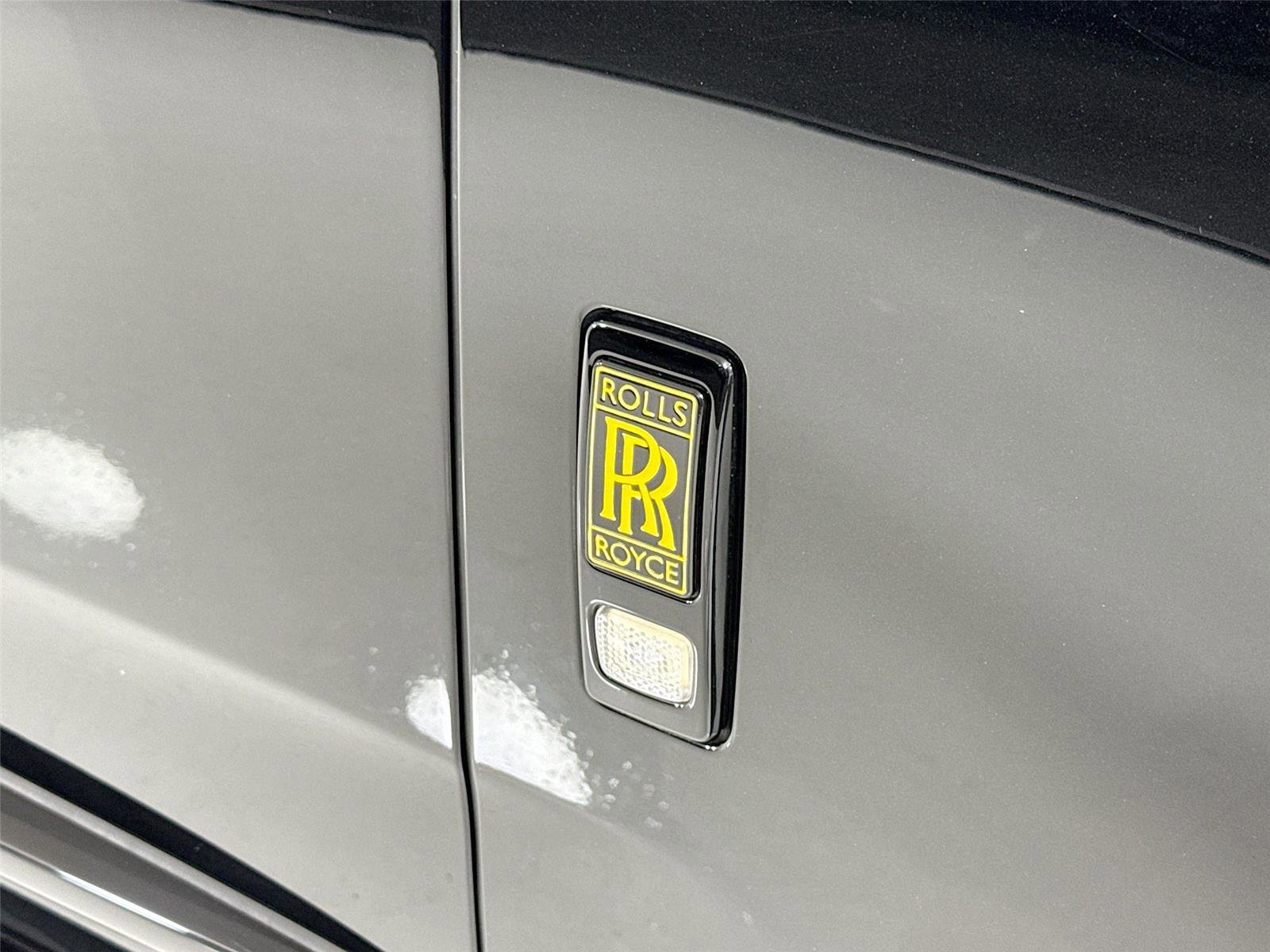 Used 2022 Rolls-Royce Cullinan w/ Interior Detailing Package image 39