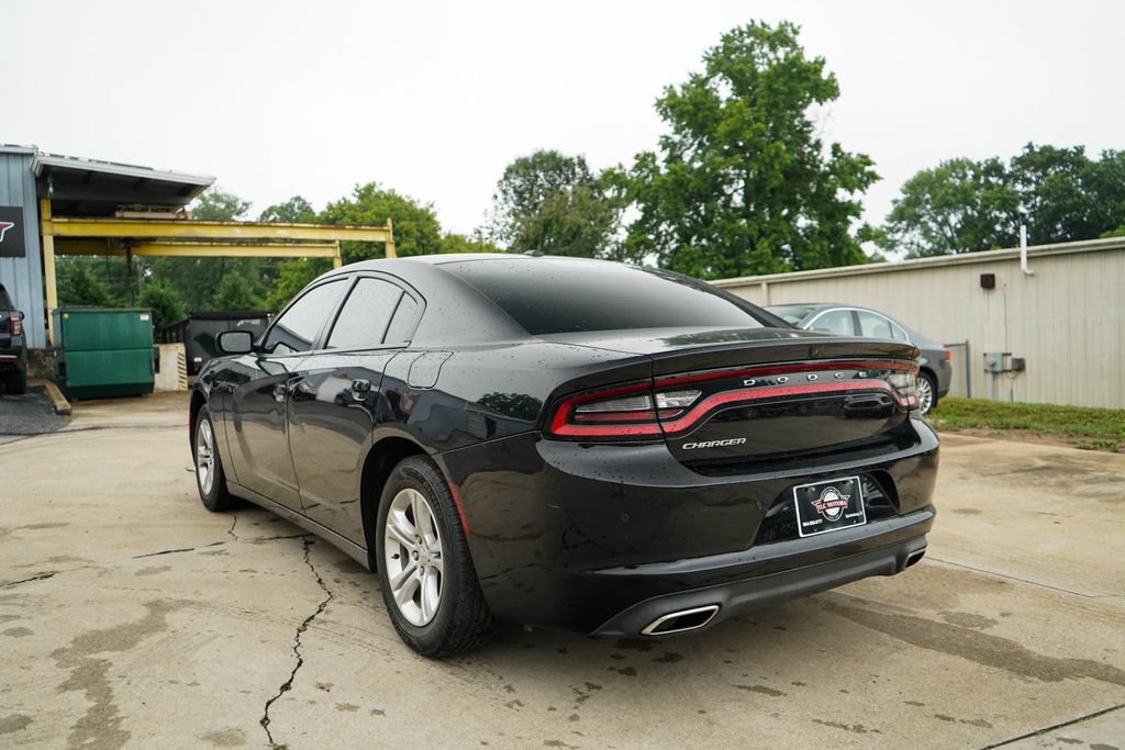 Used 2021 Dodge Charger SXT w/ Leather Interior Group RWD image 4