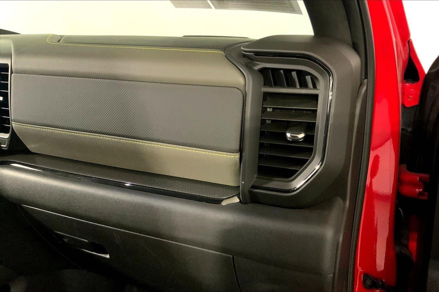 Used 2025 Chevrolet Silverado 1500 ZR2 w/ Technology Package image 16
