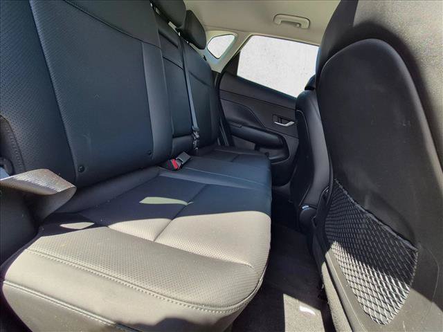 Used 2024 Hyundai Kona Limited FWD image 18