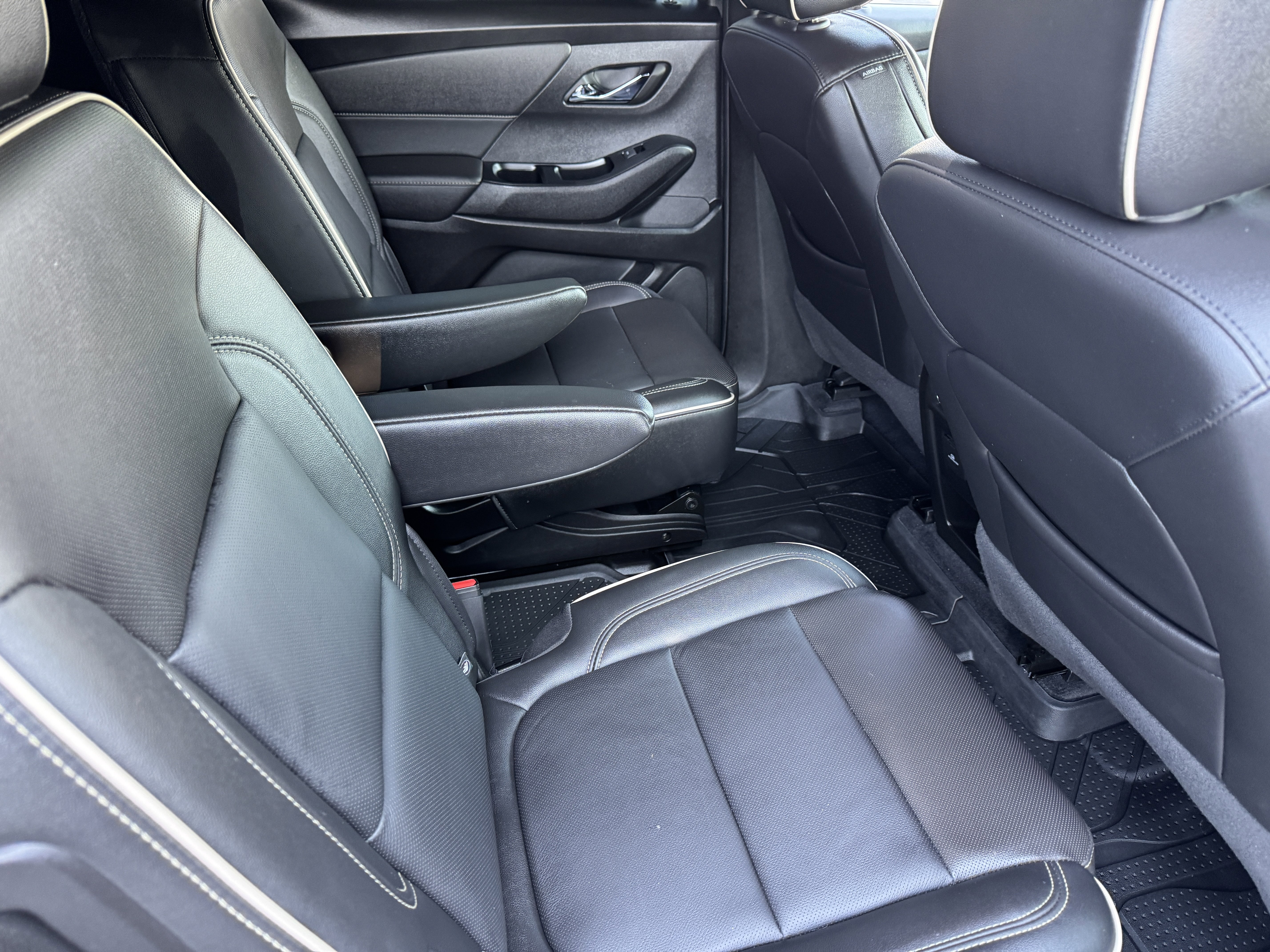 Certified 2023 Chevrolet Traverse Premier w/ LPO, Floor Liner Package image 21