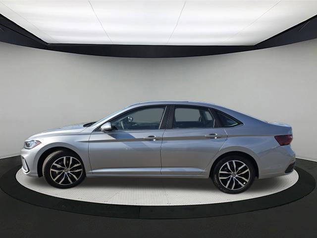New 2026 Volkswagen Jetta SE image 4