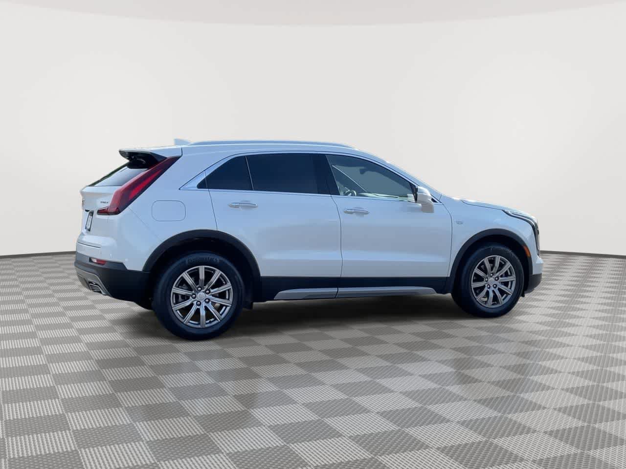 Certified 2023 Cadillac XT4 Premium Luxury w/ Technology Package AWD/4WD image 9