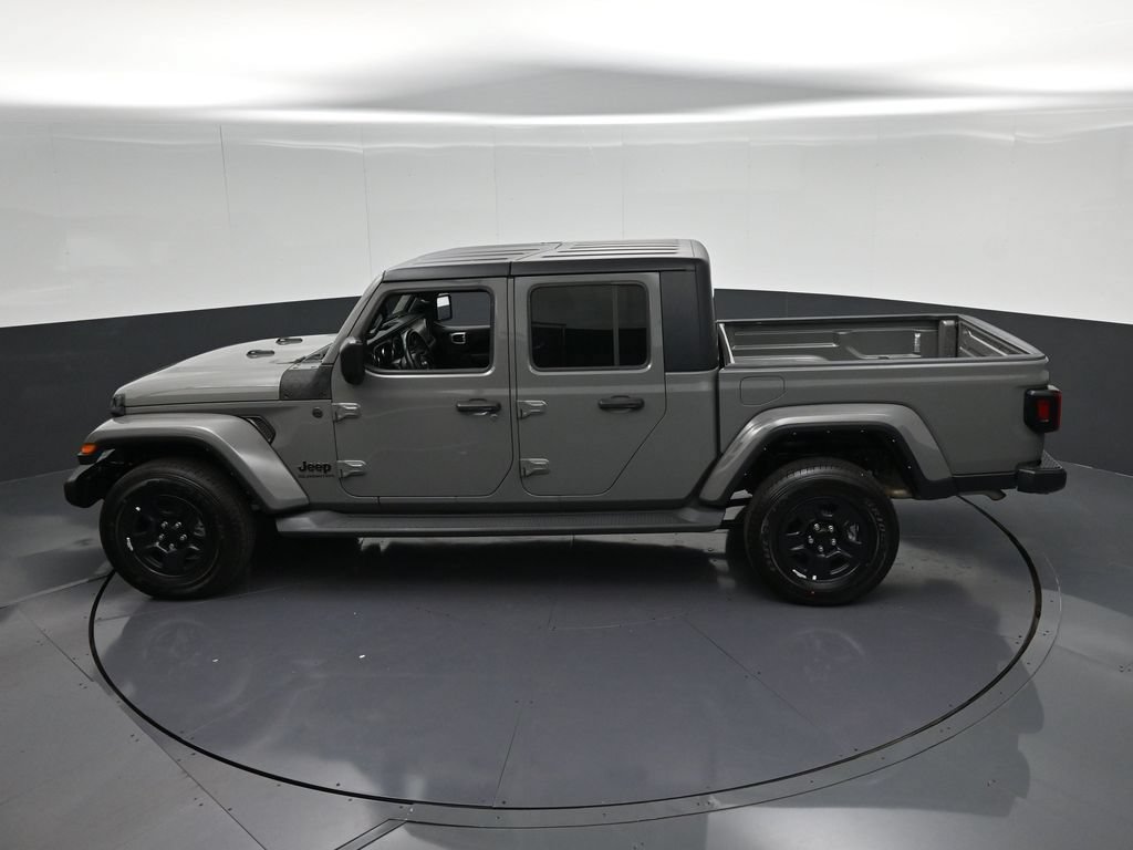 Used 2022 Jeep Gladiator Sport AWD/4WD image 24