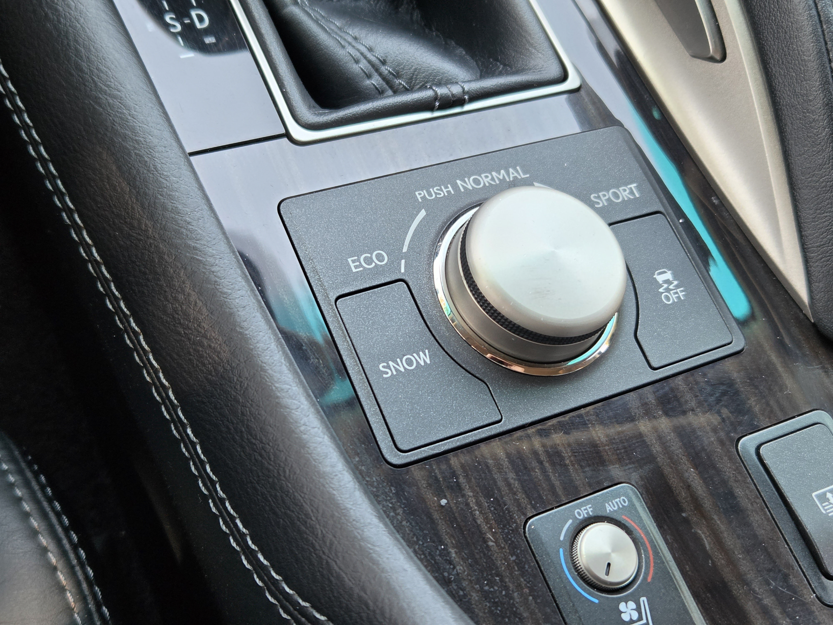Used 2017 Lexus LS 460 w/ Comfort Package RWD image 17