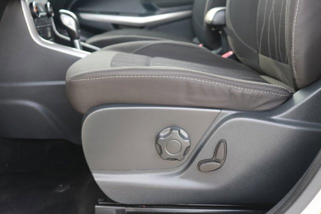 Used 2019 Ford EcoSport SE w/ SE Convenience Package image 11