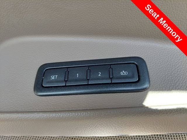 Used 2019 GMC Yukon SLT w/ Open Road Package RWD image 19