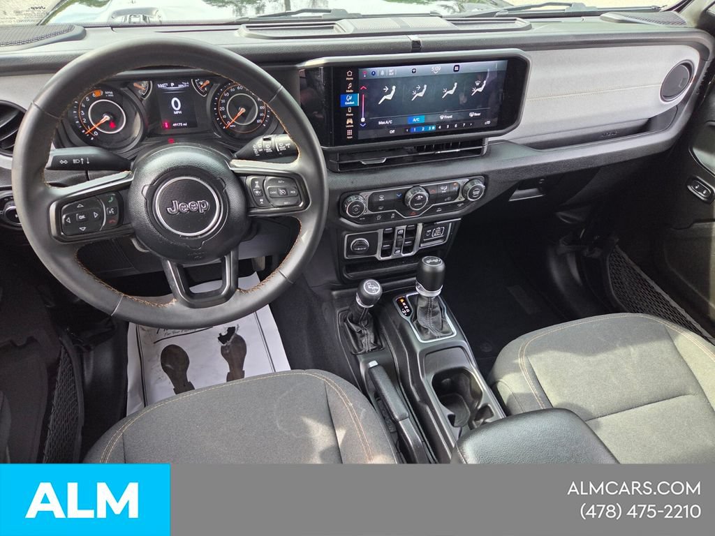 Used 2025 Jeep Wrangler Unlimited Sport AWD/4WD image 11