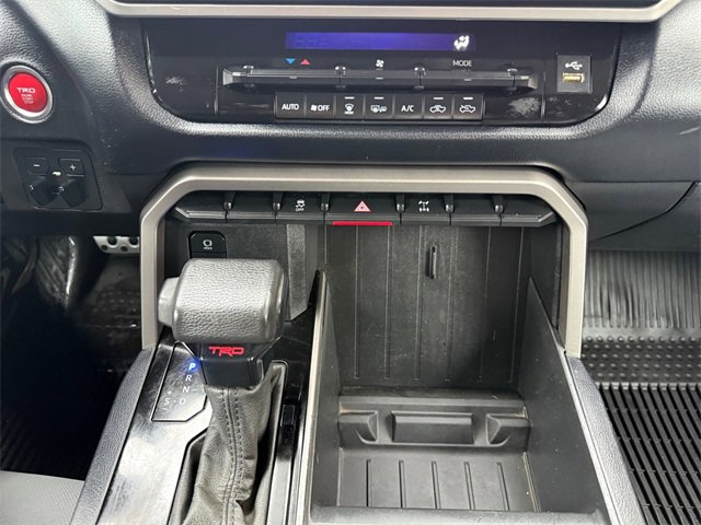 Used 2022 Toyota Tundra SR5 w/ TRD Off-Road Package image 17