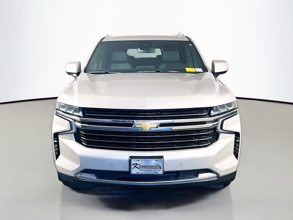 Used 2023 Chevrolet Suburban LT image 2
