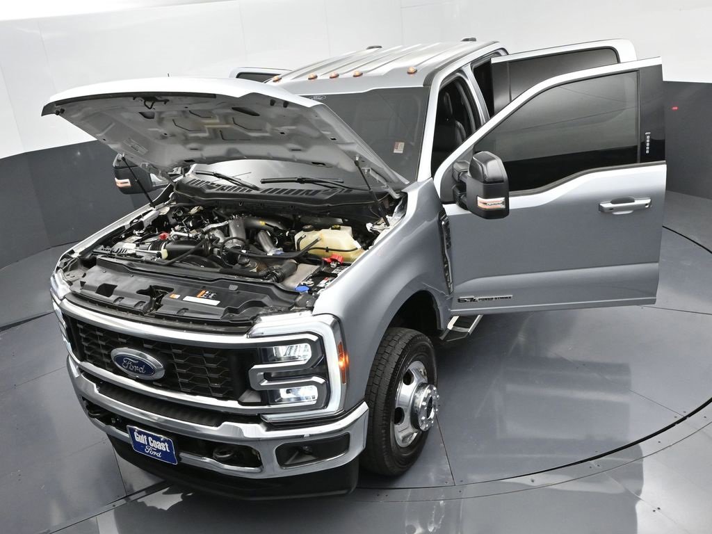 Used 2024 Ford F350 Lariat image 45