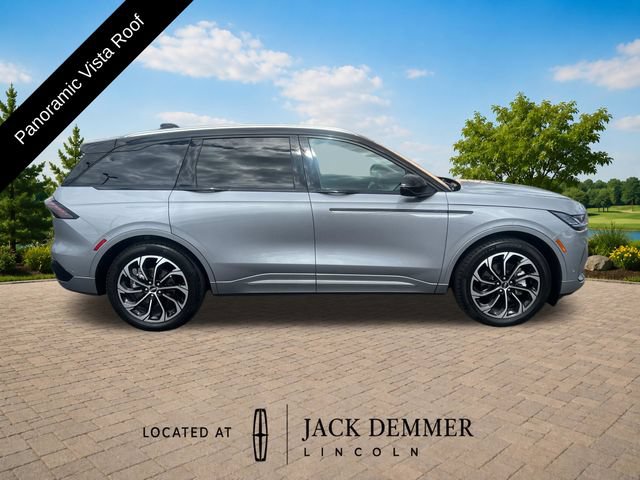 Certified 2024 Lincoln Nautilus Reserve w/ Equipment Group 202A AWD/4WD image 8