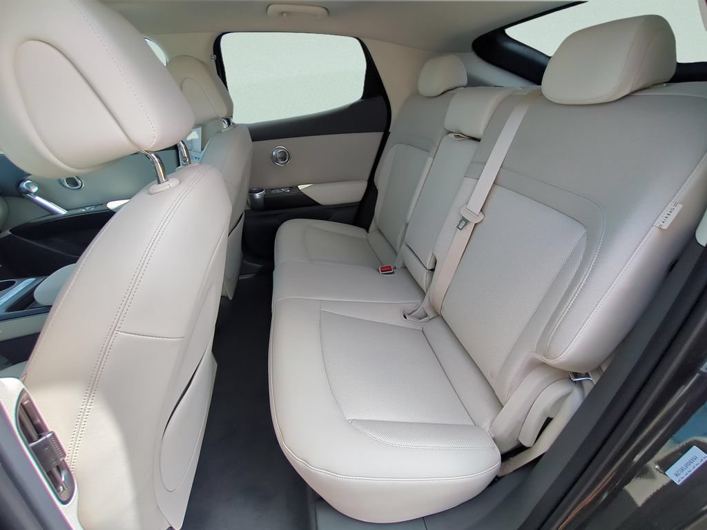 New 2026 Genesis GV60 RWD image 10