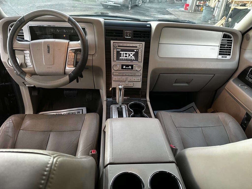 Used 2008 Lincoln Navigator 4WD image 9