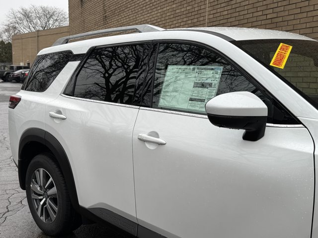 New 2025 Nissan Pathfinder SL AWD/4WD image 6