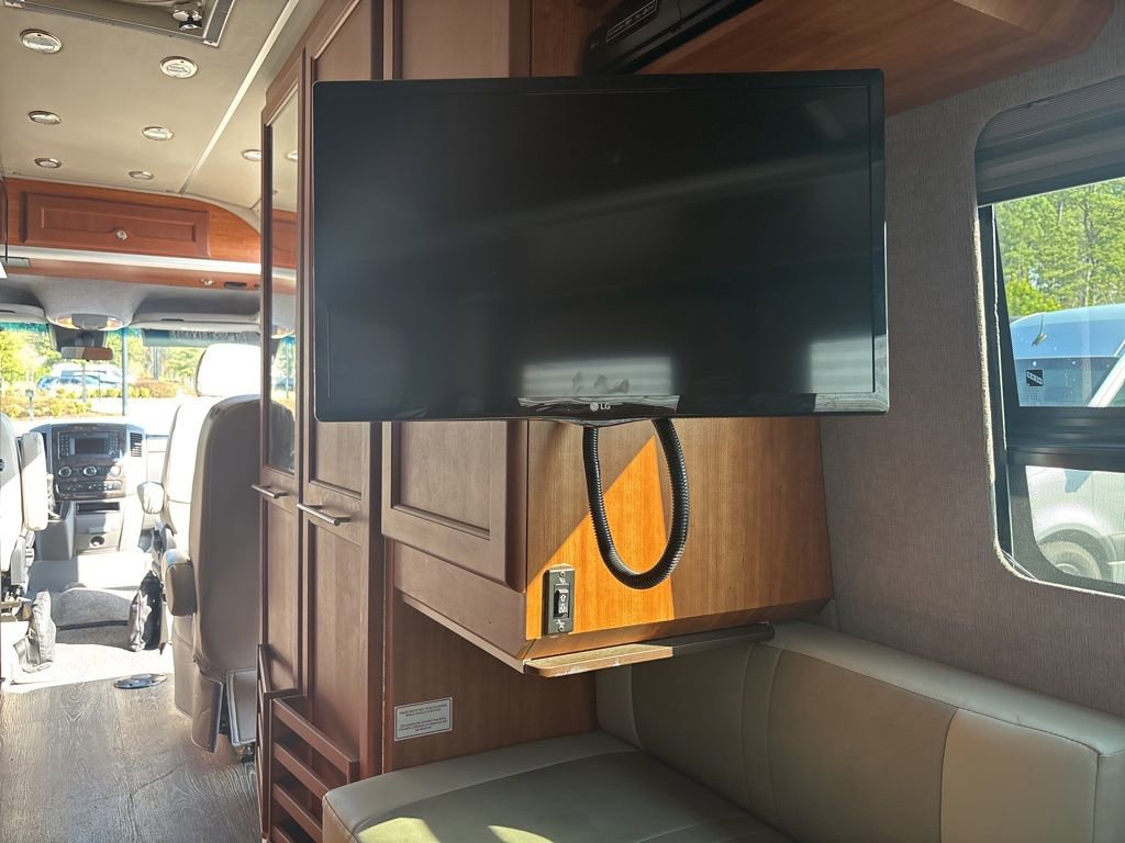 Used 2016 Mercedes-Benz Sprinter 3500 image 23