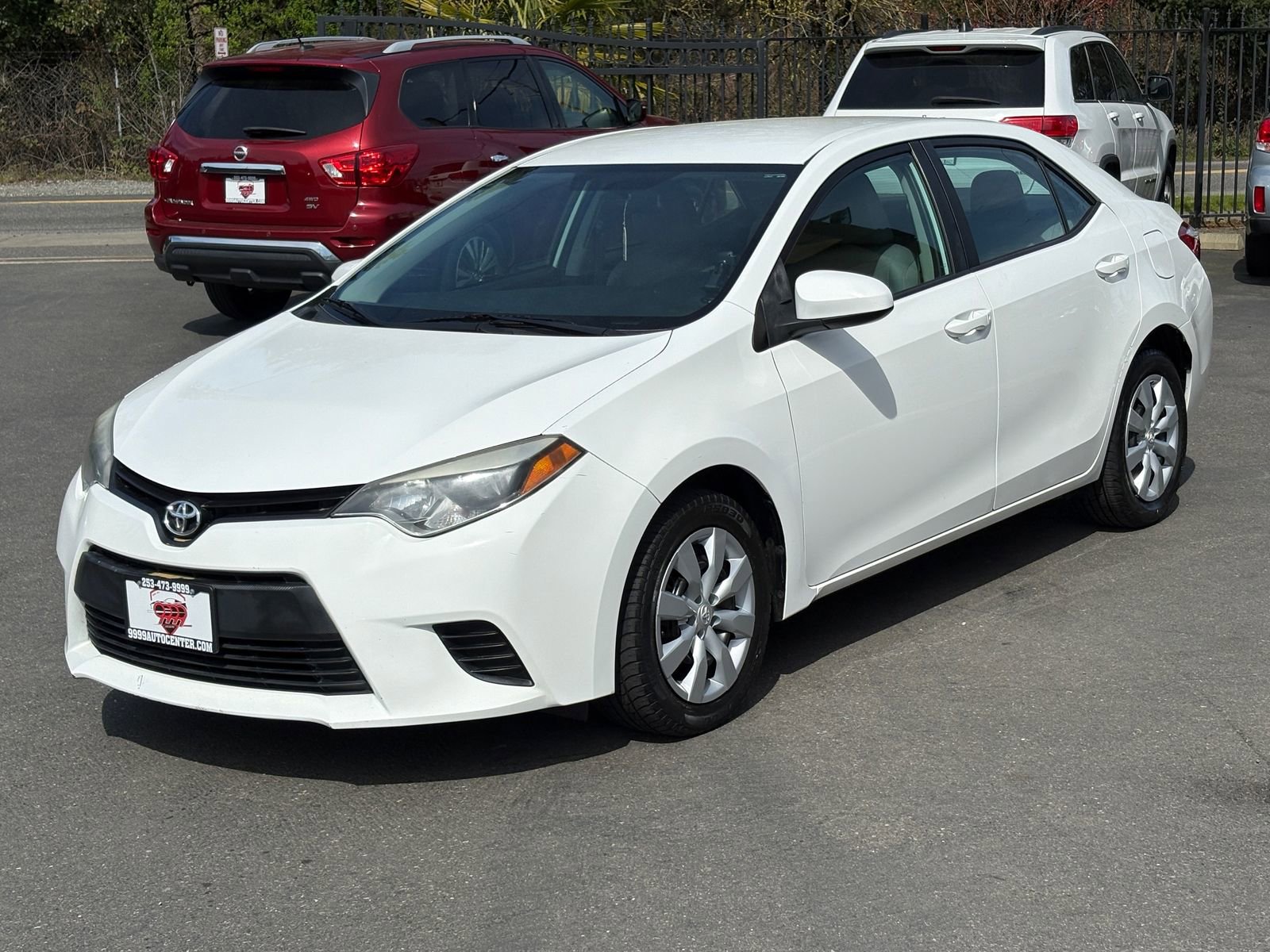 Used 2014 Toyota Corolla LE FWD image 3