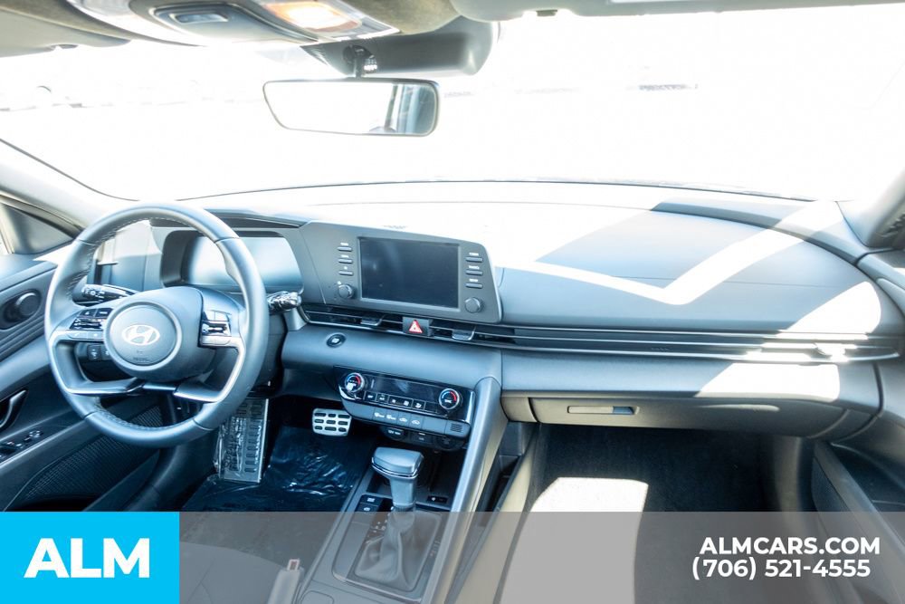 Used 2025 Hyundai Elantra Sport FWD image 27