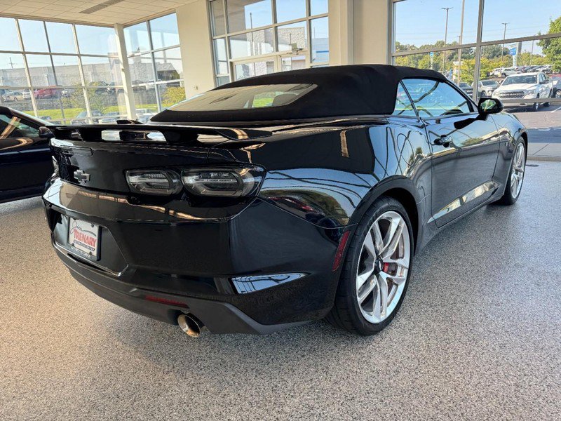 Used 2022 Chevrolet Camaro SS RWD image 3