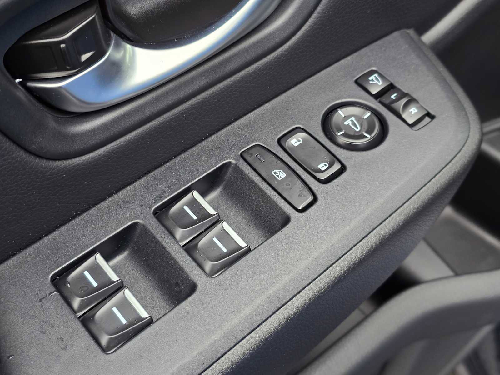 Used 2025 Honda Pilot TrailSport image 25