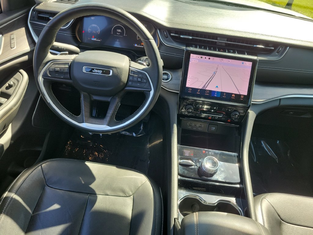 Used 2022 Jeep Grand Cherokee Limited AWD/4WD image 25