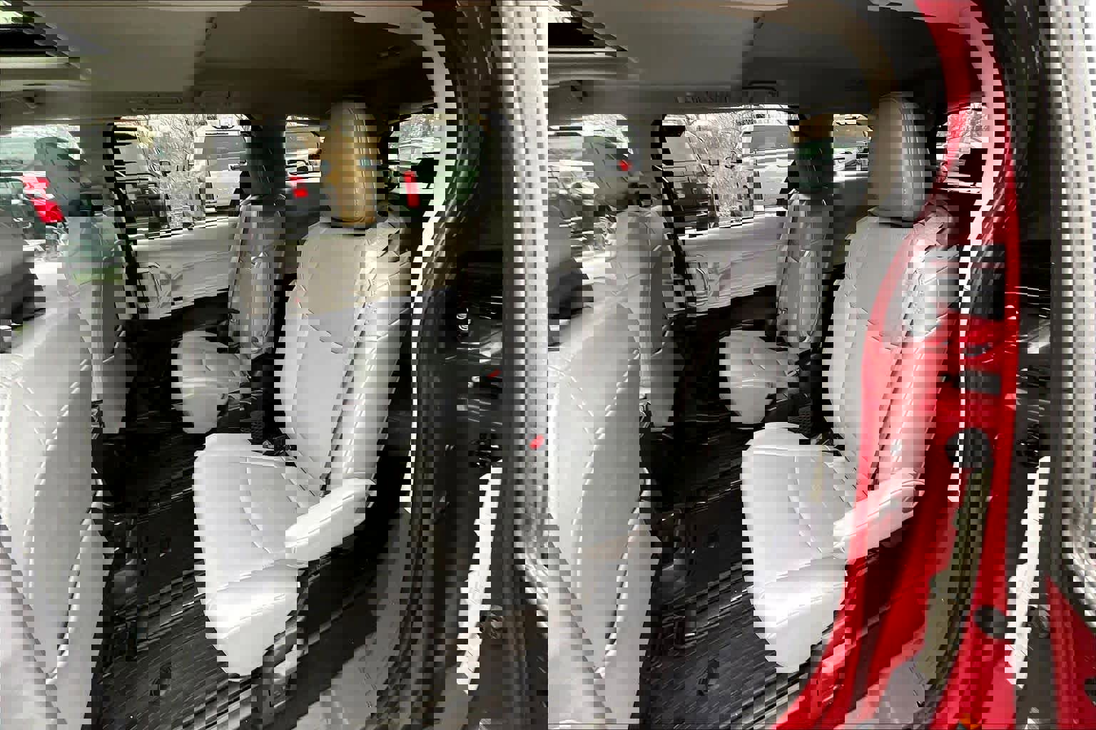 Certified 2024 Toyota Sienna XLE w/ XLE Plus Package image 20