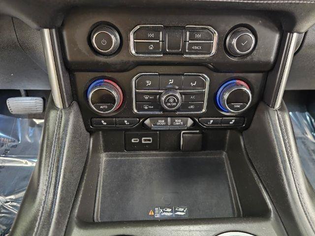 Used 2022 Chevrolet Tahoe Z71 w/ Z71 Off-Road Package AWD/4WD image 22