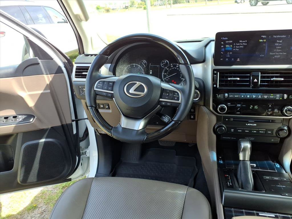 Used 2023 Lexus GX 460 Luxury w/ Sport Design Package AWD/4WD image 14