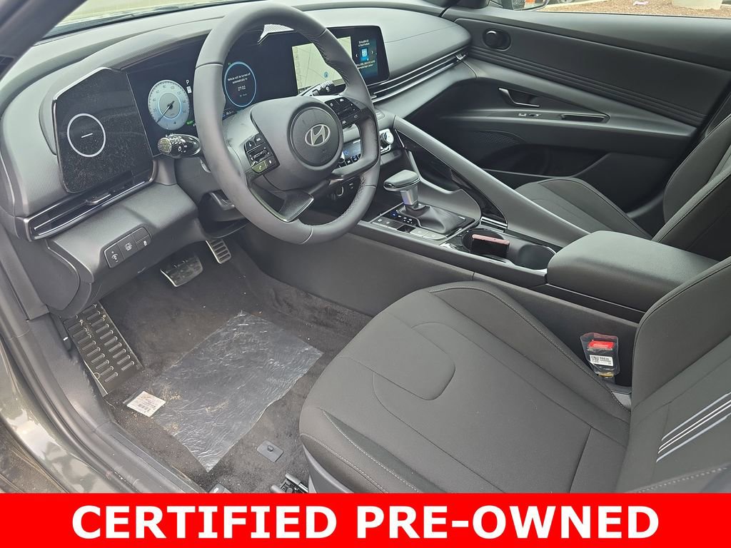 Certified 2025 Hyundai Elantra SEL image 16