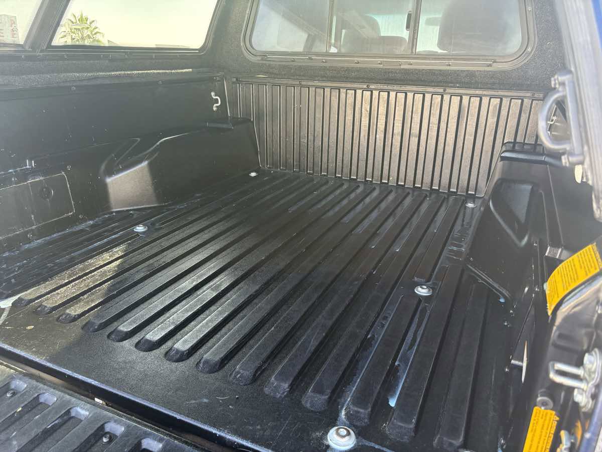 Used 2015 Toyota Tacoma 4x4 Double Cab w/ TRD Sport Package image 17