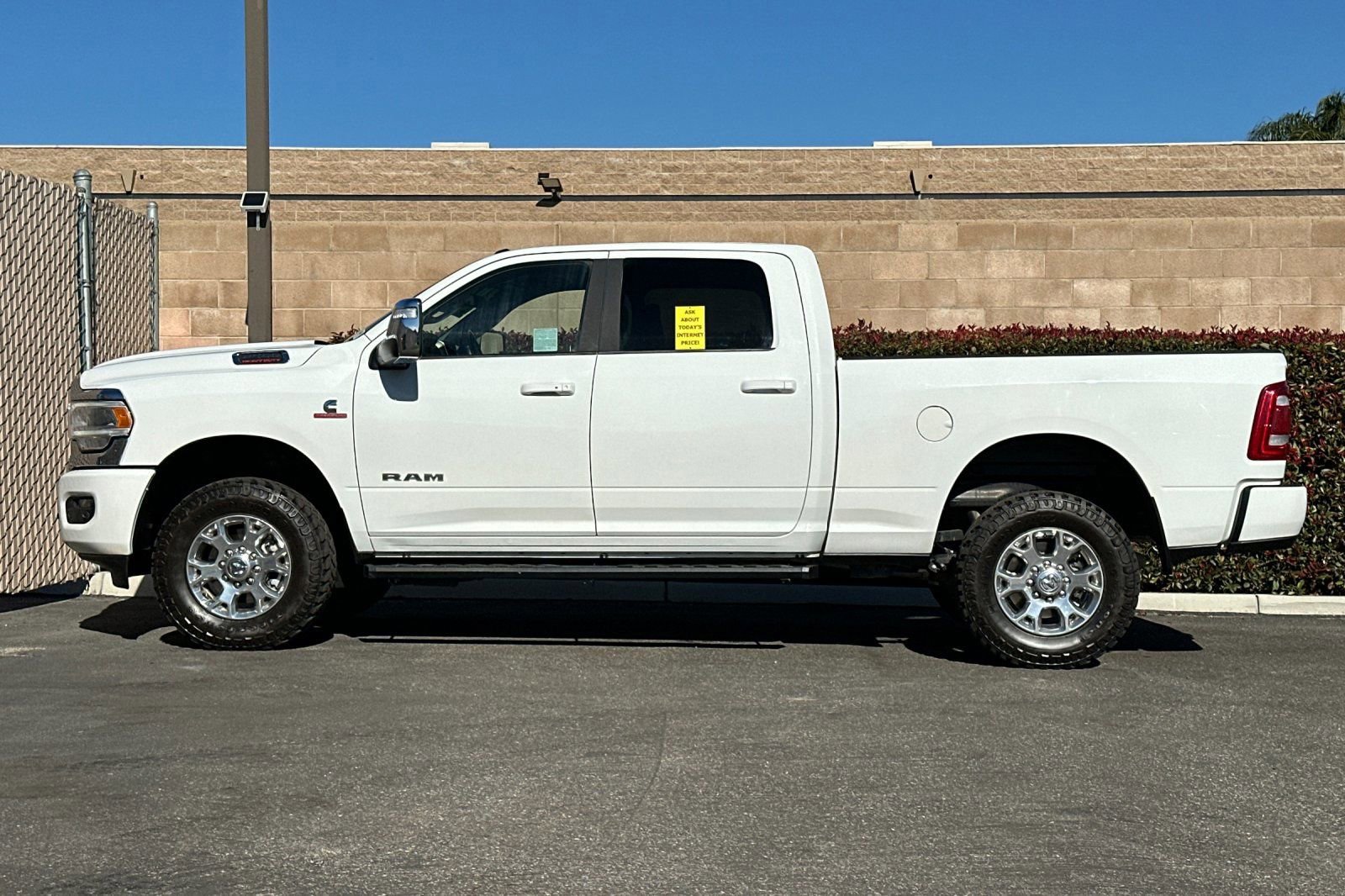 Used 2024 RAM 2500 Laramie w/ Safety Group image 7