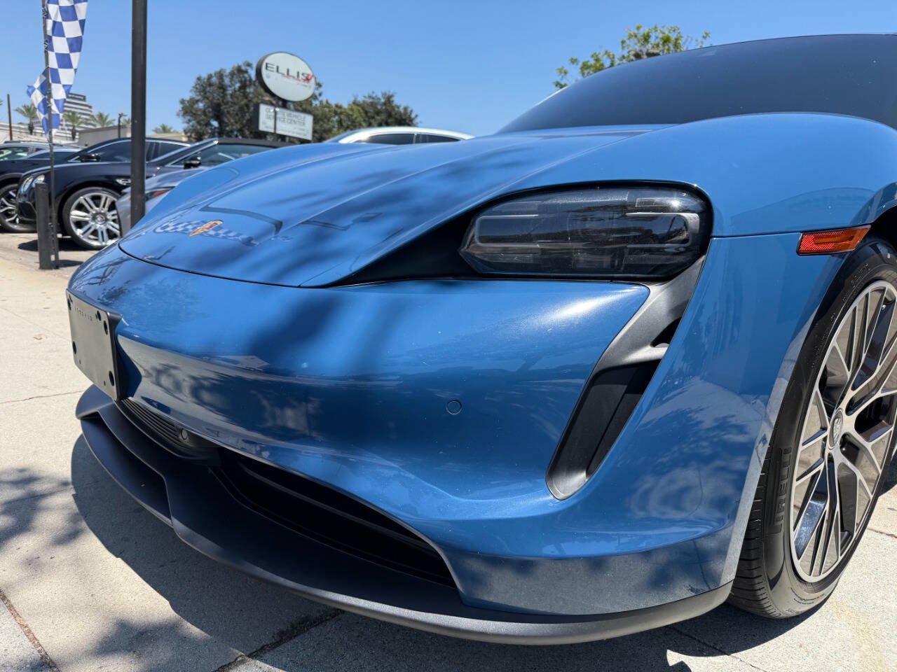 Used 2022 Porsche Taycan RWD image 19