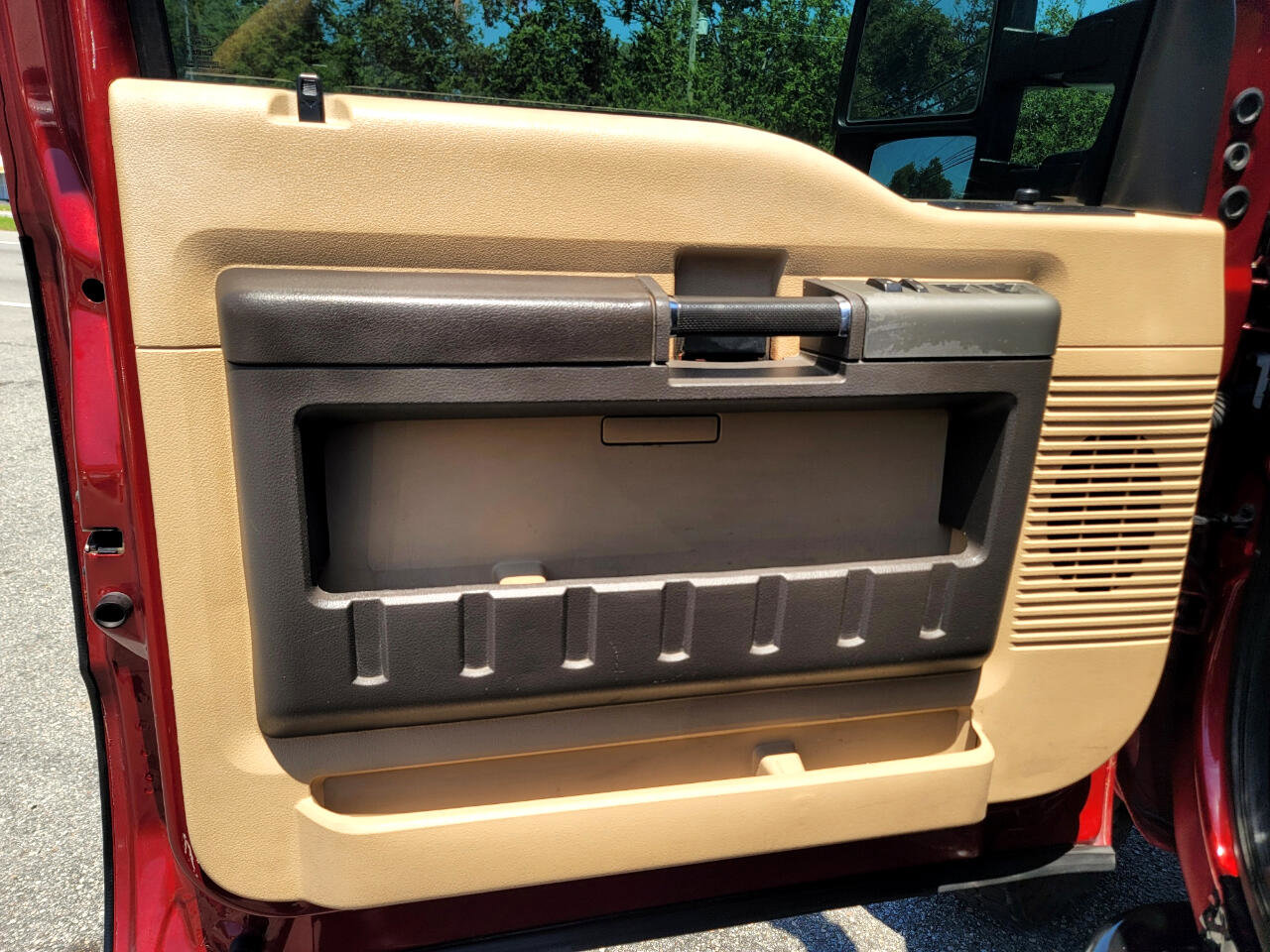 Used 2015 Ford F250 XLT w/ Snow Plow Prep Package image 10