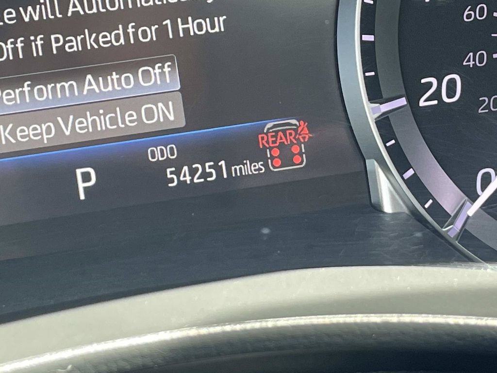 Used 2024 Toyota Highlander XLE FWD image 29