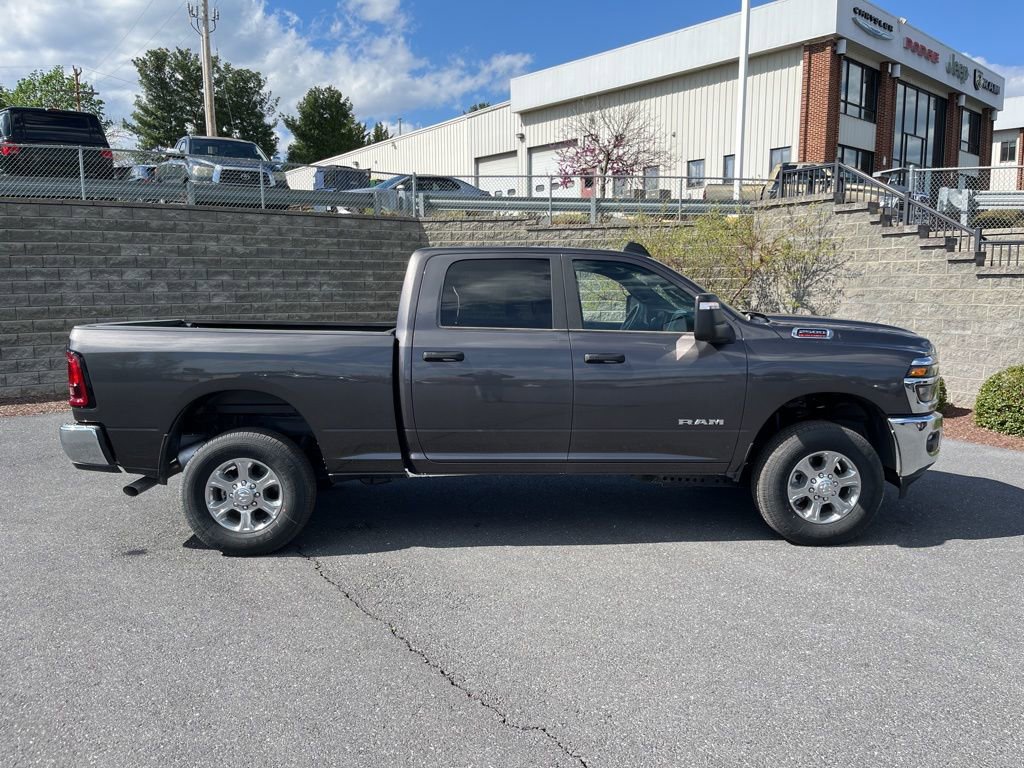 New 2026 RAM 2500 Big Horn AWD/4WD image 3