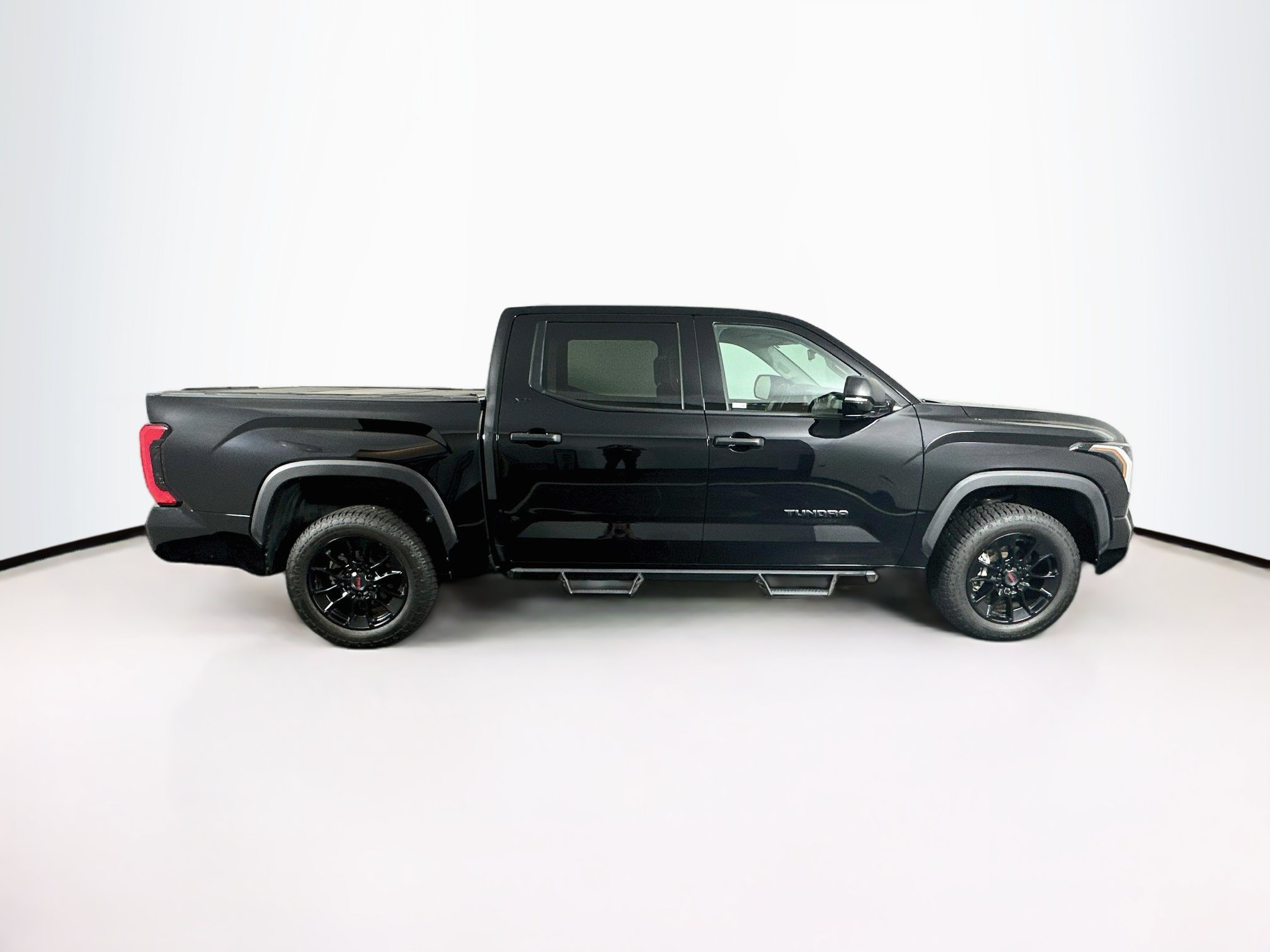 Used 2023 Toyota Tundra SR5 w/ SR5 Convenience Package AWD/4WD image 10
