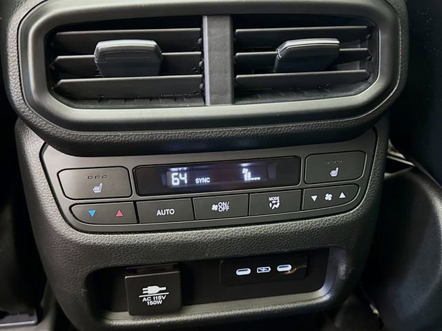 Used 2025 Honda Pilot Black Edition image 27