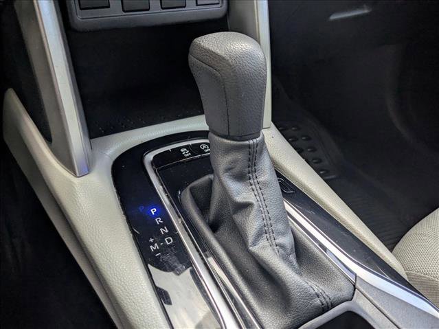 Used 2022 Toyota Corolla Cross L AWD/4WD image 10