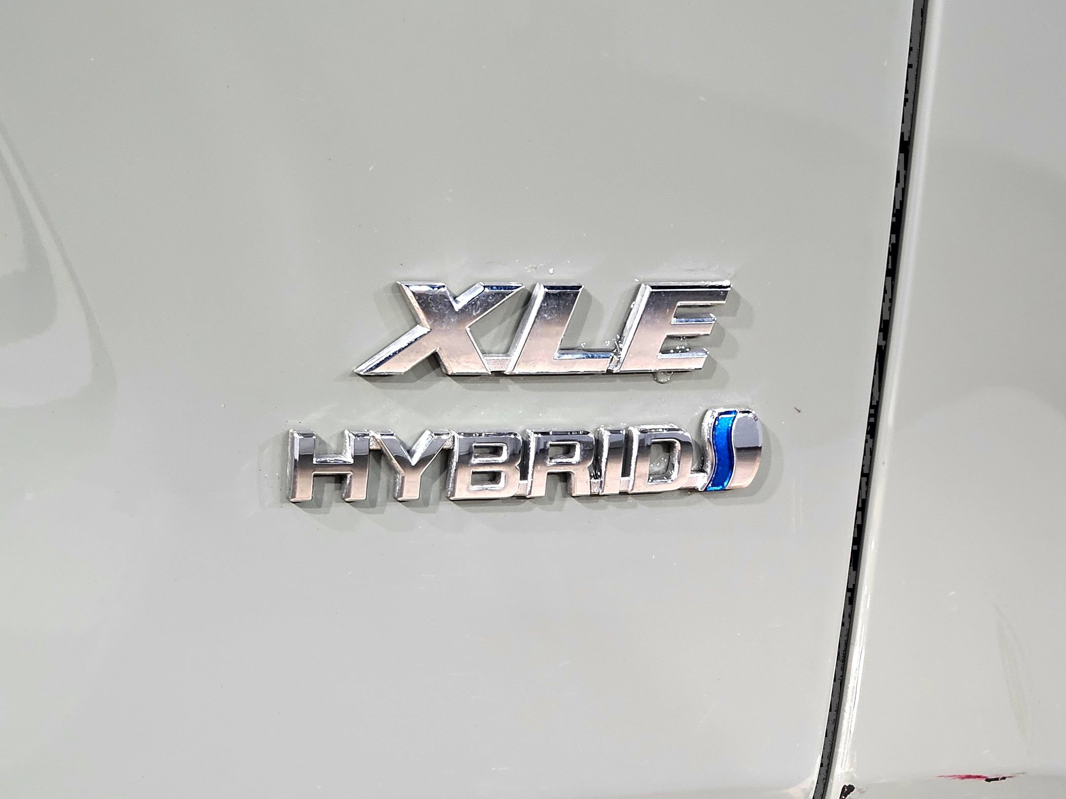 Used 2023 Toyota RAV4 XLE image 39