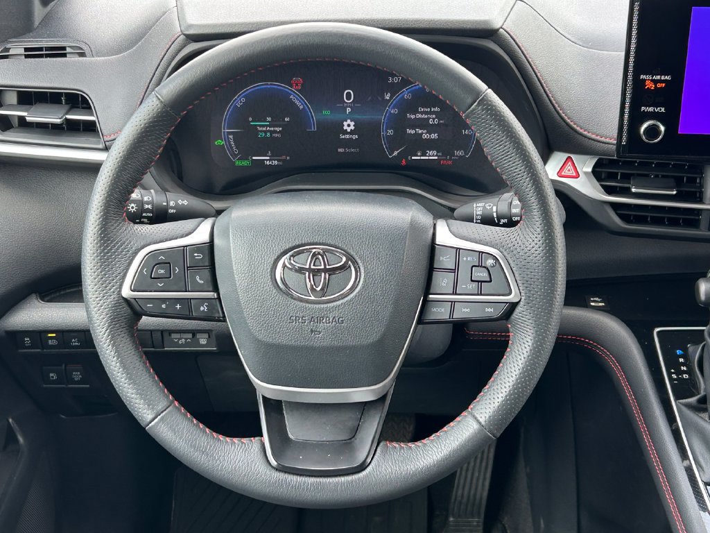 Certified 2025 Toyota Sienna XSE w/ XSE Premium Package AWD/4WD image 47