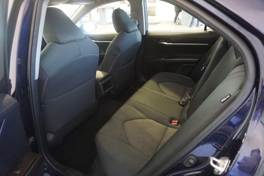 Used 2022 Toyota Camry LE AWD/4WD image 9